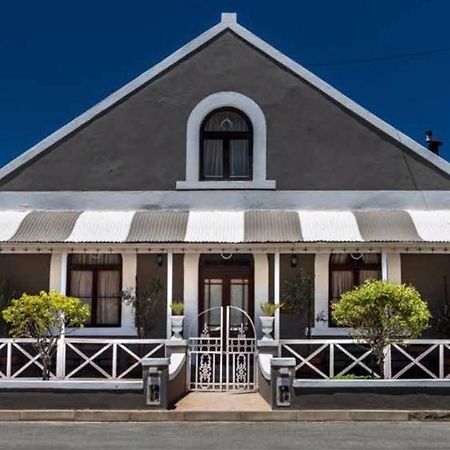 Lord Carnarvon Guesthouse Exterior photo